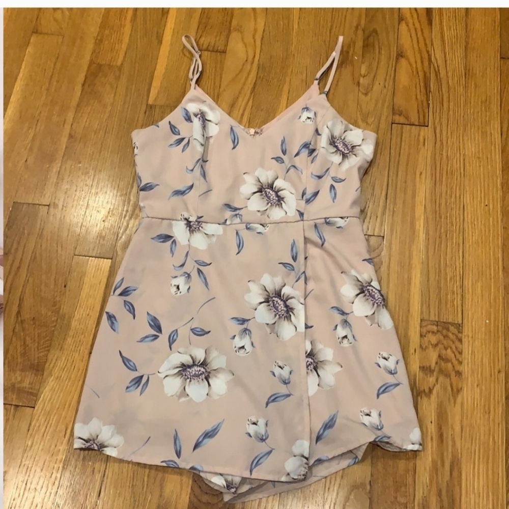 Lulu's Pink Sleeveless Spaghetti Strap  Romper for Weddings - Picture 4 of 7